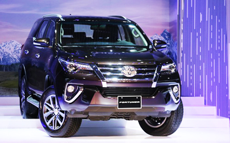 Toyota Fortuner mới có giá từ 981 triệu đồng