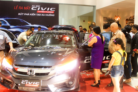 Thị trường ô tô: Dự báo tăng trưởng nhẹ