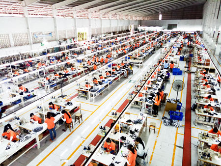 Doanh nghiệp thưởng Tết cho người lao động