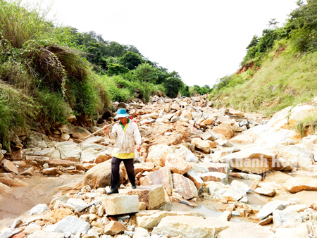 Nóng lòng… đường lên núi Hố Mây