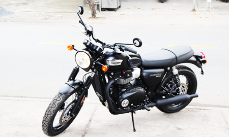   Triumph Bonneville T100 Black 2017 đầu tiên về Việt Nam