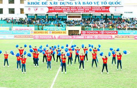 Sân Nha Trang chào V-League 2017 bằng trận tiếp đón FLC Thanh Hóa