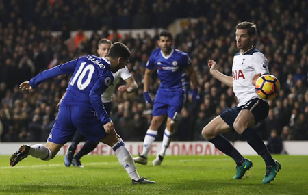 Chelsea và Leicester City – 2 số phận trái ngược nhau.