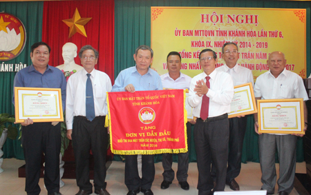 Vận động hỗ trợ xây sửa 522 căn nhà đại đoàn kết cho người nghèo