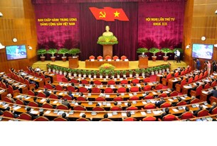 Bộ Chính trị chỉ đạo kiểm điểm tự phê bình và phê bình