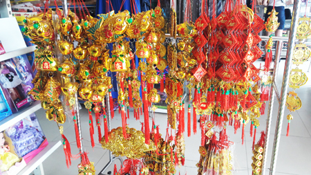 Cam Ranh: Mặt hàng trang trí Tết tiêu thụ chậm