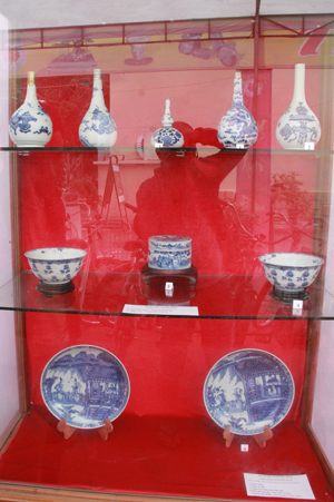 Collection of ceramics and porcelains originated in Nguyen Dynasty.