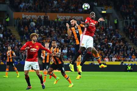 Manchester United cần vượt qua Hull City để tìm cơ hội vào top 4.