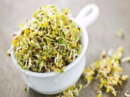 6 thực phẩm không nên ăn sống