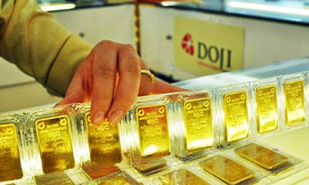 Giá vàng hôm nay 2/2: Tăng dựng đứng 1 triệu/lượng