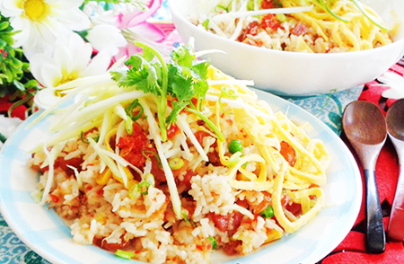 Cơm chiên mắm ruốc