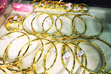 Giá vàng hôm nay 7/2: Tăng vọt, cảnh báo xu hướng mới