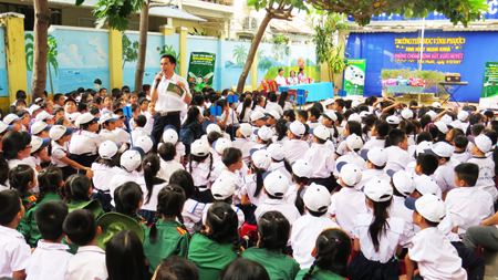 Truyền thông Dự án Hướng tới loại trừ sốt xuất huyết cho học sinh