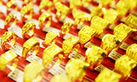 Giá vàng sụt giảm sáng đầu tuần