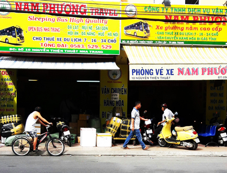 Văn phòng đặt vé của hãng xe Nam Phương