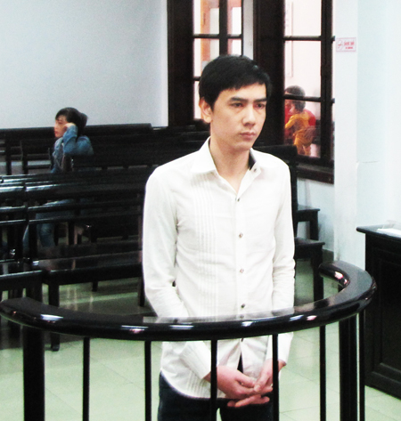 Vờ bán thuốc lá để giao ma túy