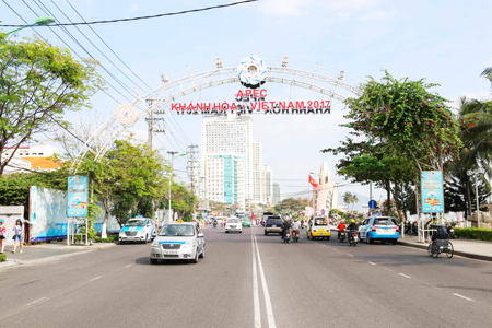 Đảm bảo tốt hạ tầng, an toàn giao thông