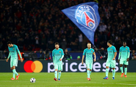 Barcelona tỏ ra quá nặng nề và mệt mỏi trước Paris Saint-Germain.