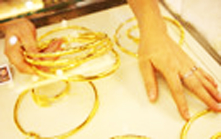 Giá vàng đồng loạt tăng trên các thị trường