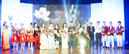 Hát lên "Tình ca áo trắng"