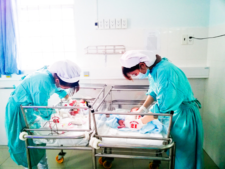 Những người mẹ thứ hai