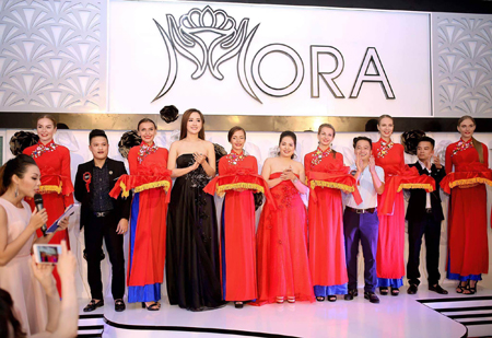 Ra mắt thương hiệu thời trang Mora Hoàng Tú tại Nha Trang