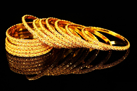 Giá vàng hôm nay 1/3: Tiếp tục giảm nhẹ