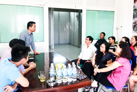 Cuộc họp giữa chủ đầu tư và đại diện EVNFinance với giới trưởng các ngành hàng