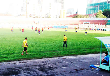 Sân vận động 19-8 Nha Trang: Cần được đầu tư