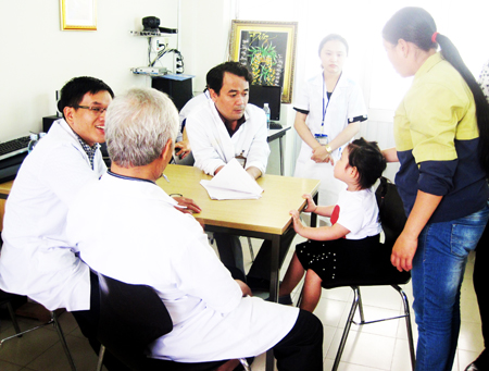 Mổ thành công cho 5 trẻ em có dị tật