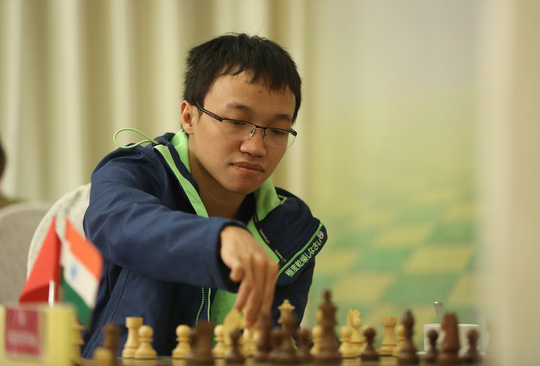 Trường Sơn chỉ cần hòa ván cuối là giành vé dự World Cup năm 2017Ảnh: Đông Linh