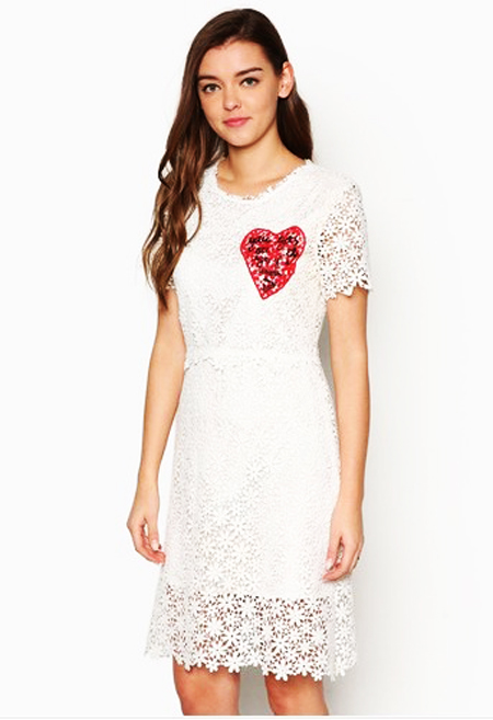 Những mẫu váy ren thanh lịch cuốn hút mọi ánh nhìn