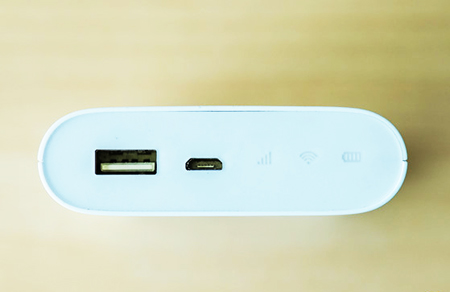 Cổng USB dùng để sạc cho các thiết bị di động khác