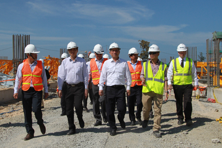 Bộ trưởng Bộ GTVT kiểm tra các dự án trong Sân bay Quốc tế Cam Ranh