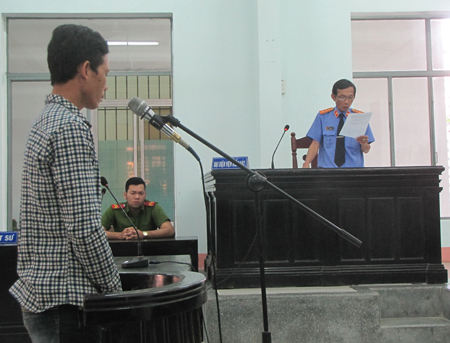 Đại diện Viện Kiểm sát nhân dân tỉnh đề nghị cho bị cáo hưởng án treo.