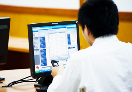 Thanh khoản trái phiếu, cổ phiếu trên thị trường chứng khoán tăng cao