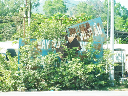 Nhếch nhác pano tuyên truyền