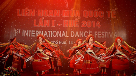 Tổ chức "Liên hoan Múa quốc tế 2017"