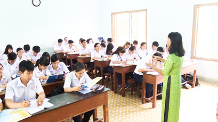 Một tiết học tại Trường THPT Lý Tự Trọng (TP. Nha Trang)