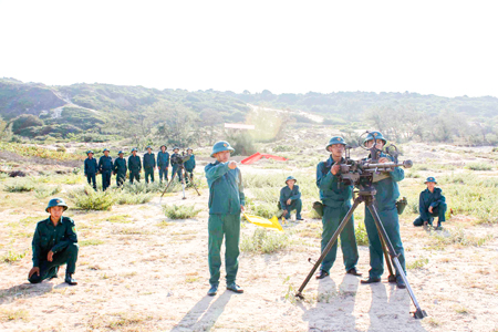 Nha Trang: Phát triển đảng viên trong dân quân tự vệ