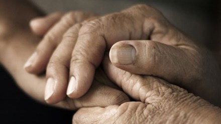 Những nguyên nhân nguy hiểm dẫn đến tê tay