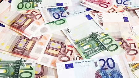 Tỷ giá ngoại tệ ngày 6/4: USD thế giới tăng mạnh, trong nước chìm sâu