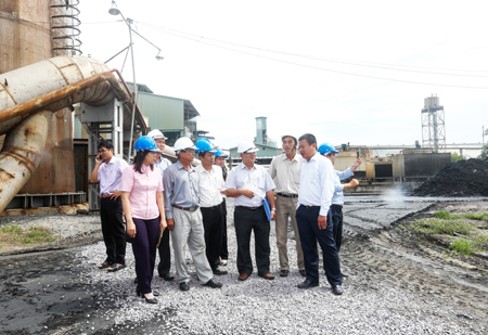 Đoàn giám sát của HĐND tỉnh giám sát hệ thống xử lý chất thải tại Công ty TNHH MTV Đường Biên Hòa - Ninh Hòa