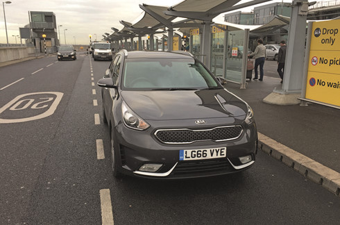 Những ấn tượng đầu tiên về chiếc crossover động cơ hybrid - Kia Niro