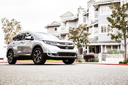  Honda CR-V 2017 cũng đang chuẩn bị ra mắt tại Thái Lan trong tháng 3 này với điểm mới là có thêm hàng ghế thứ 3