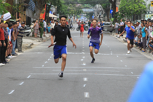 300 vận động viên tham gia Đại hội thể dục thể thao phường Phương Sài lần thứ 12