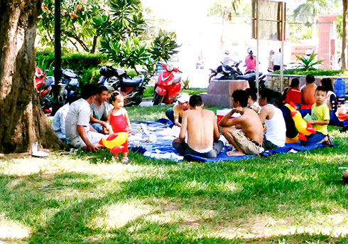 Vi phạm nội quy công viên