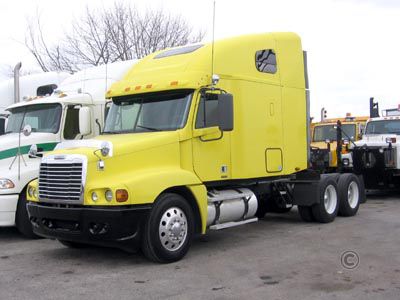 Tông vào xe đầu kéo, 1 người chết