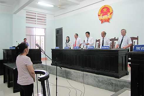 Hoãn xử vụ lừa chiếm đoạt 10 tỷ đồng