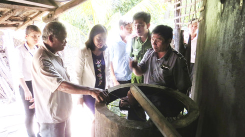Kiểm tra cơ sở nấu và chưng cất rượu thủ công ở xã Ninh Đông